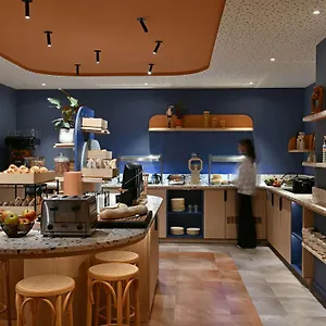 3* Hotel Ibis Styles Airport Aero 44