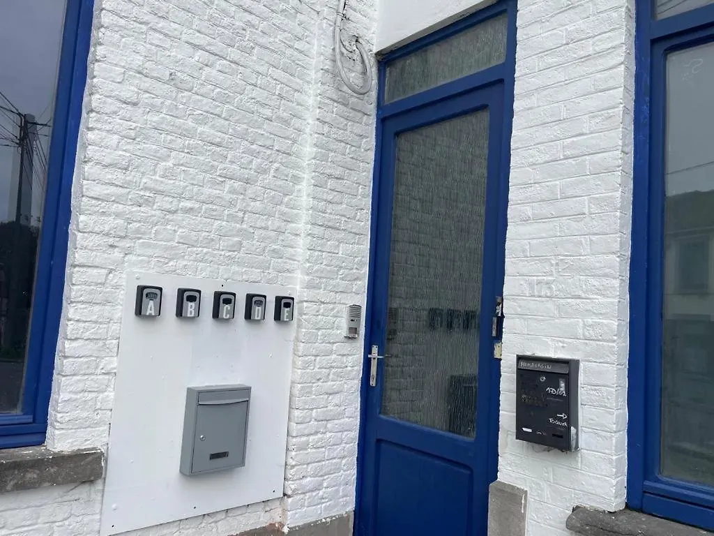 Station 173 B Bruxelles-Charleroi-Airport Apartment Belgium
